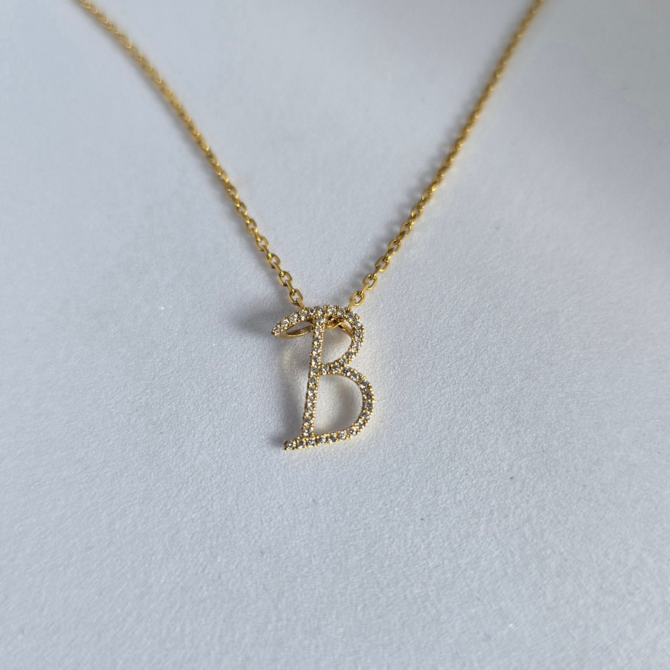 18ct Yellow Gold Natural Diamond Initial B
